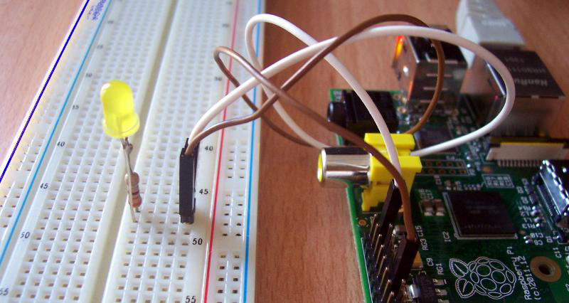 Un LED collegato al RaspBerry Pi